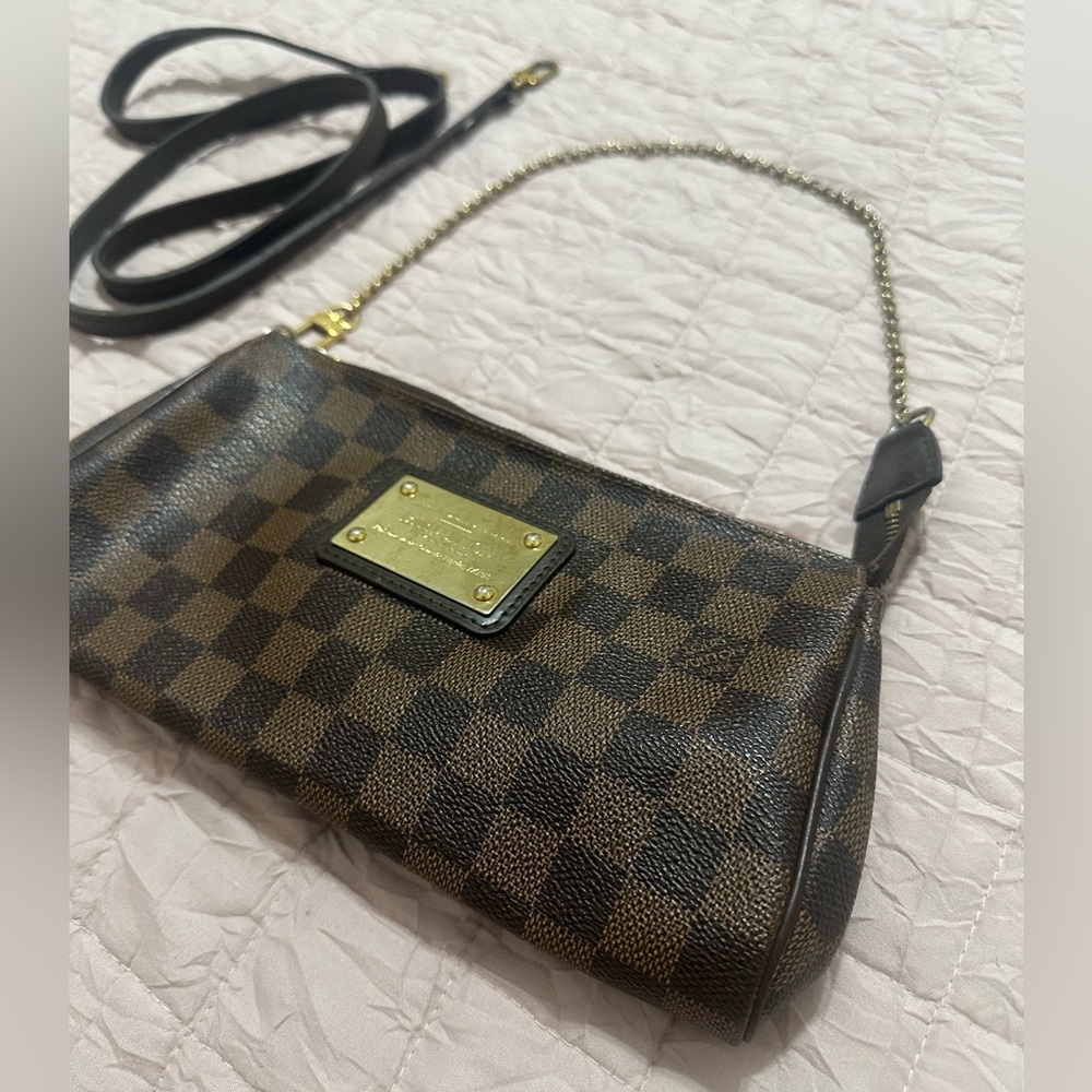 Authentic Louis Vuitton Eva Clutch with straps
